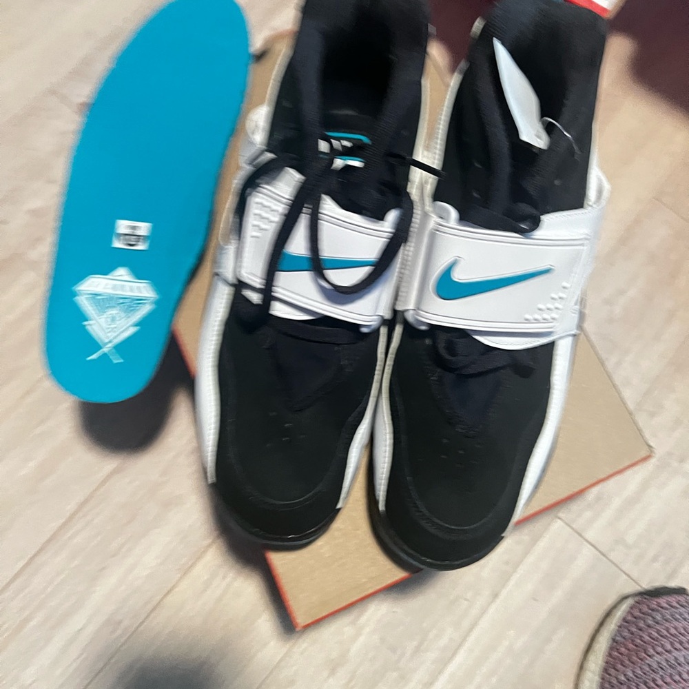 Deion Sanders Diamond turf emerald DS